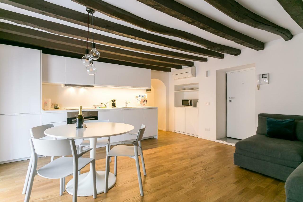 Milano Apartments Mortara Eksteriør billede