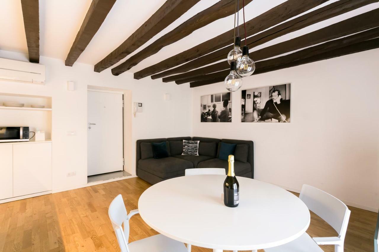 Milano Apartments Mortara Eksteriør billede